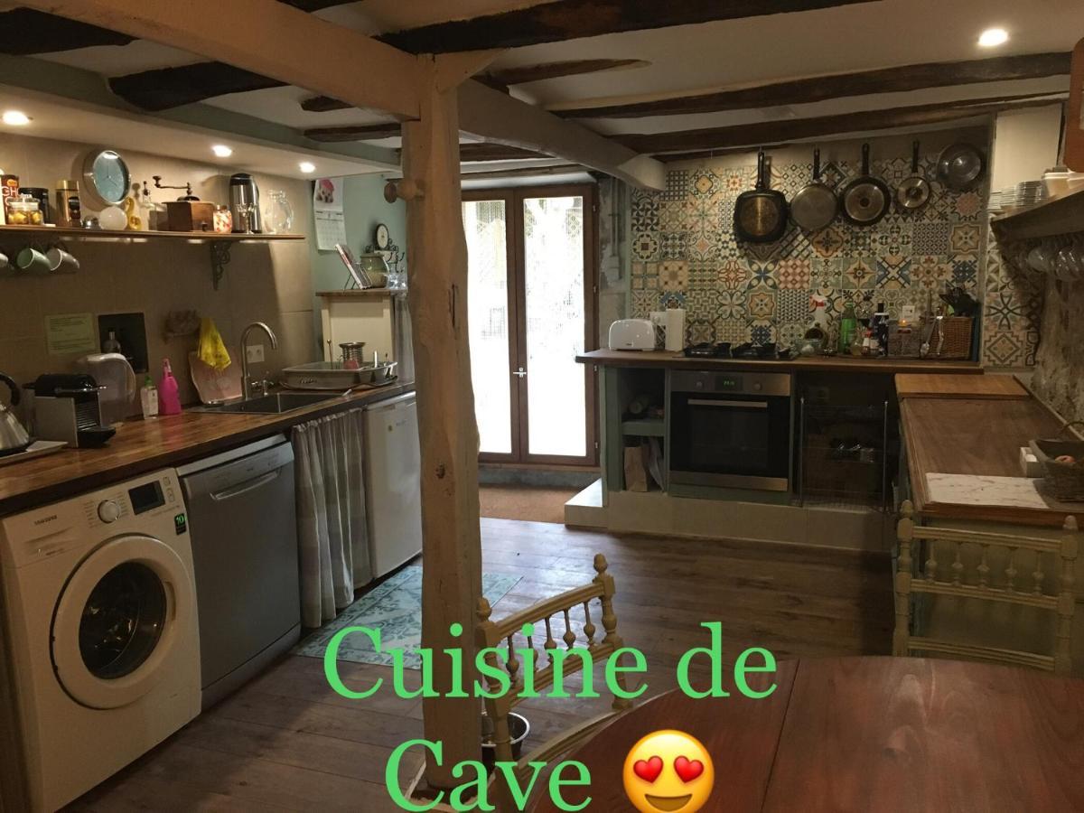 Maison La Roche Chambre D'Hotes Le Vigeant Buitenkant foto
