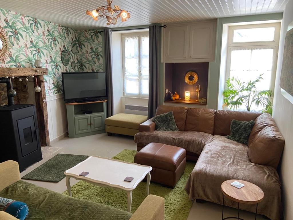 Maison La Roche Chambre D'Hotes Le Vigeant Buitenkant foto